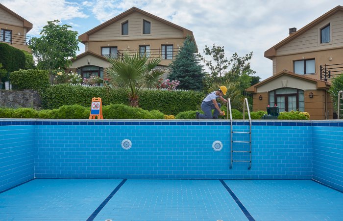 Bezpieczeństwo użytkowników basenu - aspekty techniczne