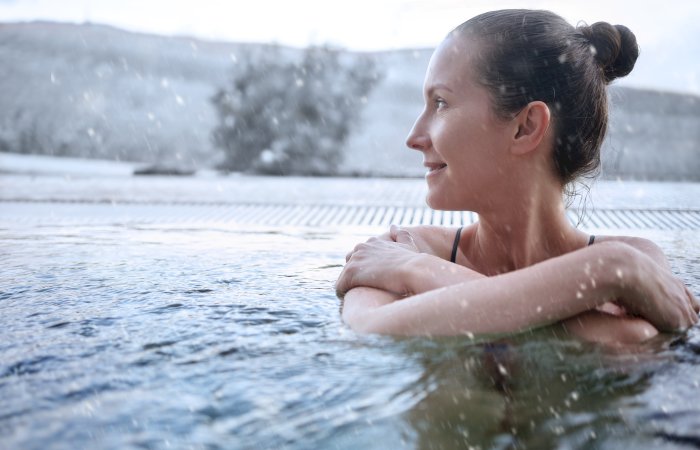 Jak przygotować basen do pracy w zimie? – praktyczny poradnik